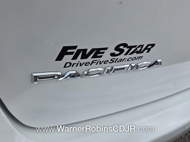 New 2027 Chrysler Pacifica Select FWD image 12