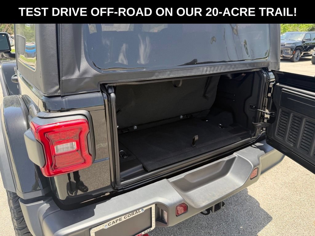 New 2026 Jeep Wrangler Rubicon w/ Xtreme 35 Tire Package AWD/4WD image 33