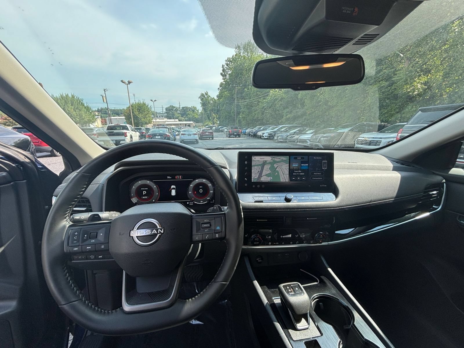 Used 2026 Nissan Rogue SL AWD/4WD image 29