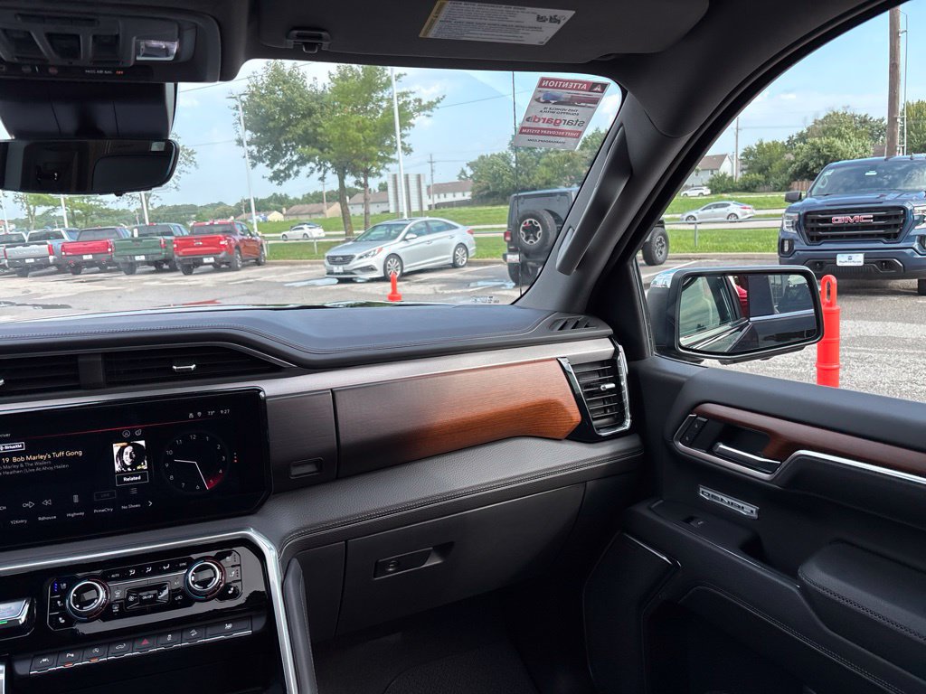 Used 2023 GMC Sierra 1500 Denali w/ Denali Reserve Package AWD/4WD image 48