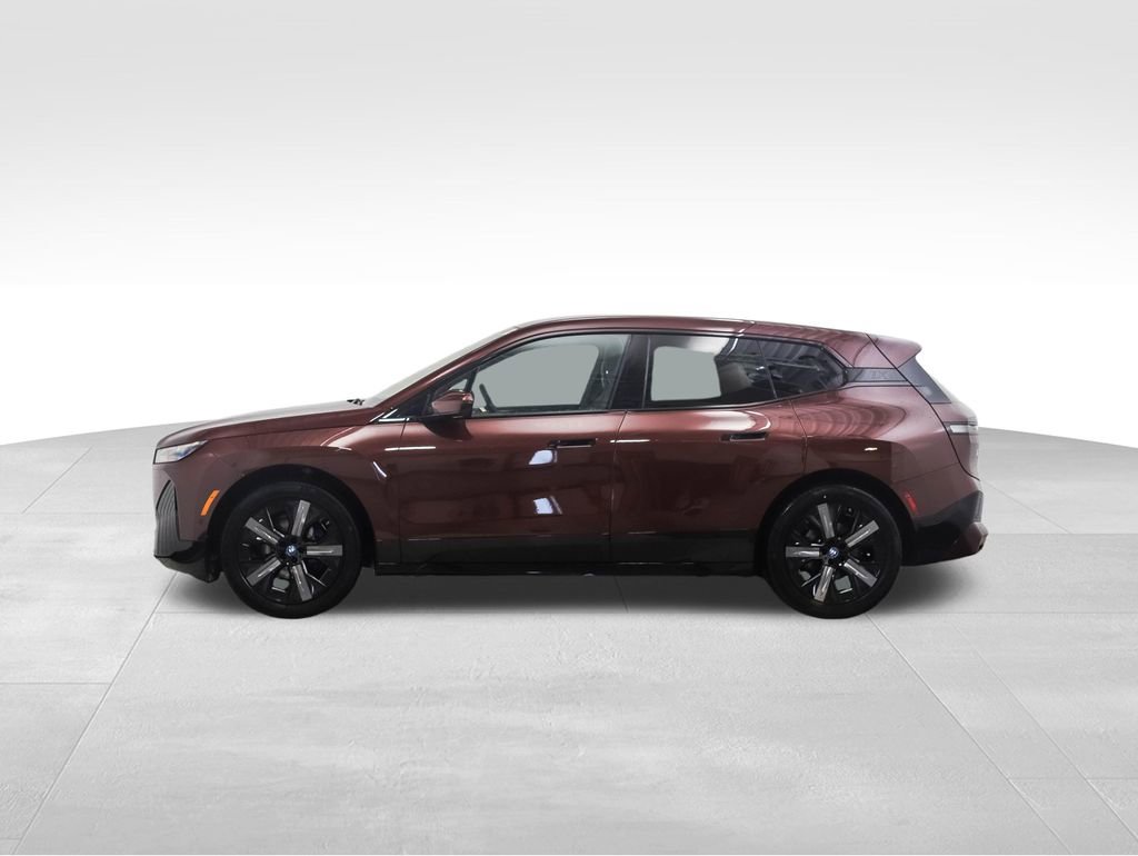 Used 2024 BMW iX xDrive50 w/ Sport Package image 2