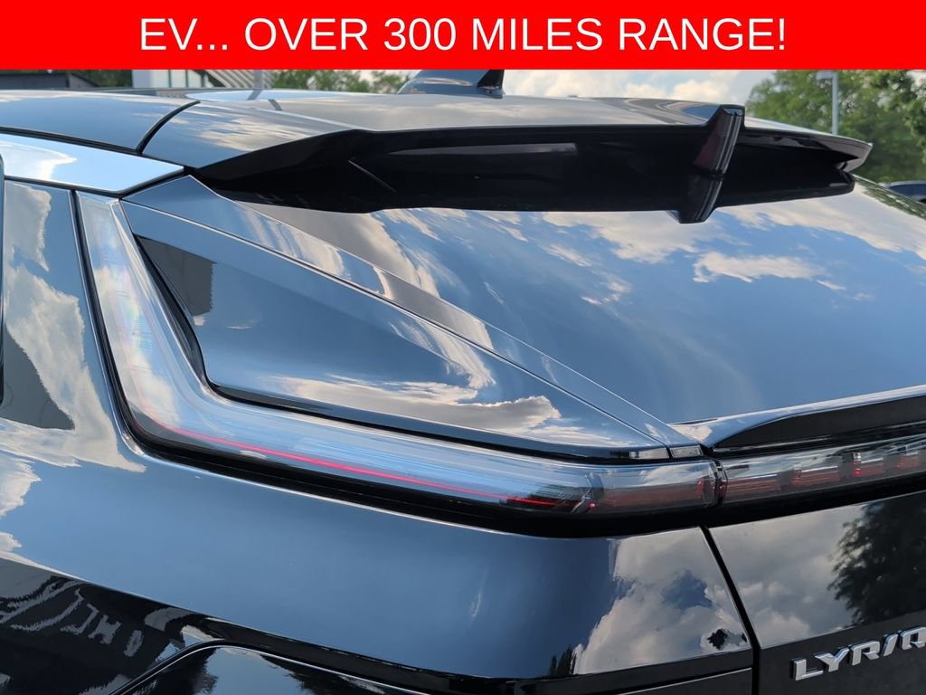 Used 2024 Cadillac Lyriq Luxury w/ LPO, Floor Liner Package AWD/4WD image 44