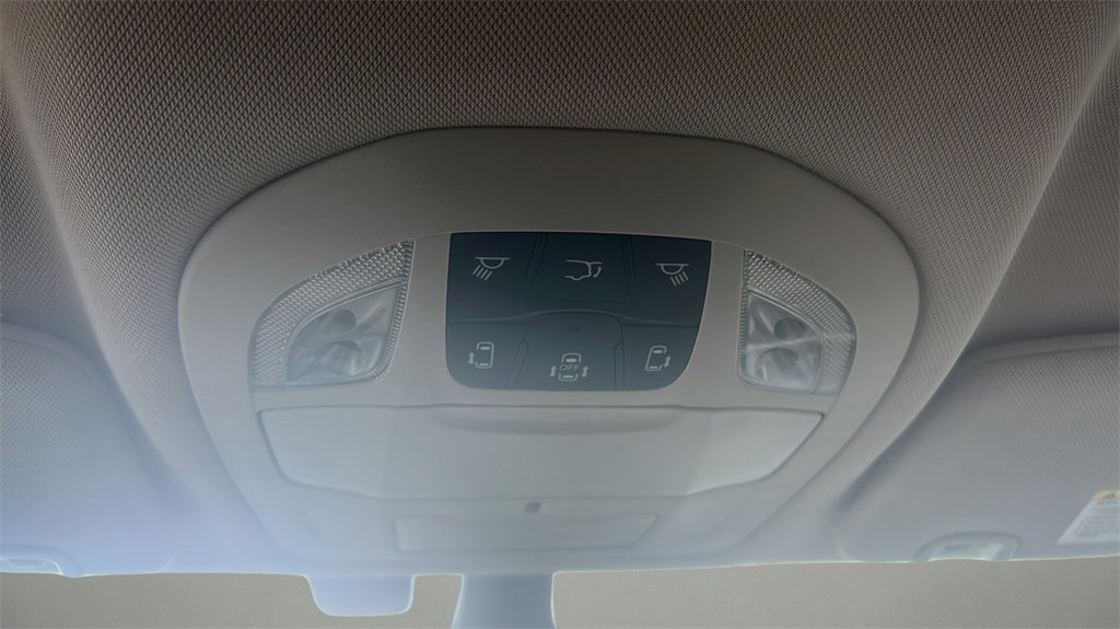 Used 2020 Chrysler Pacifica Touring-L Plus w/ Advanced Safetytec Group image 29