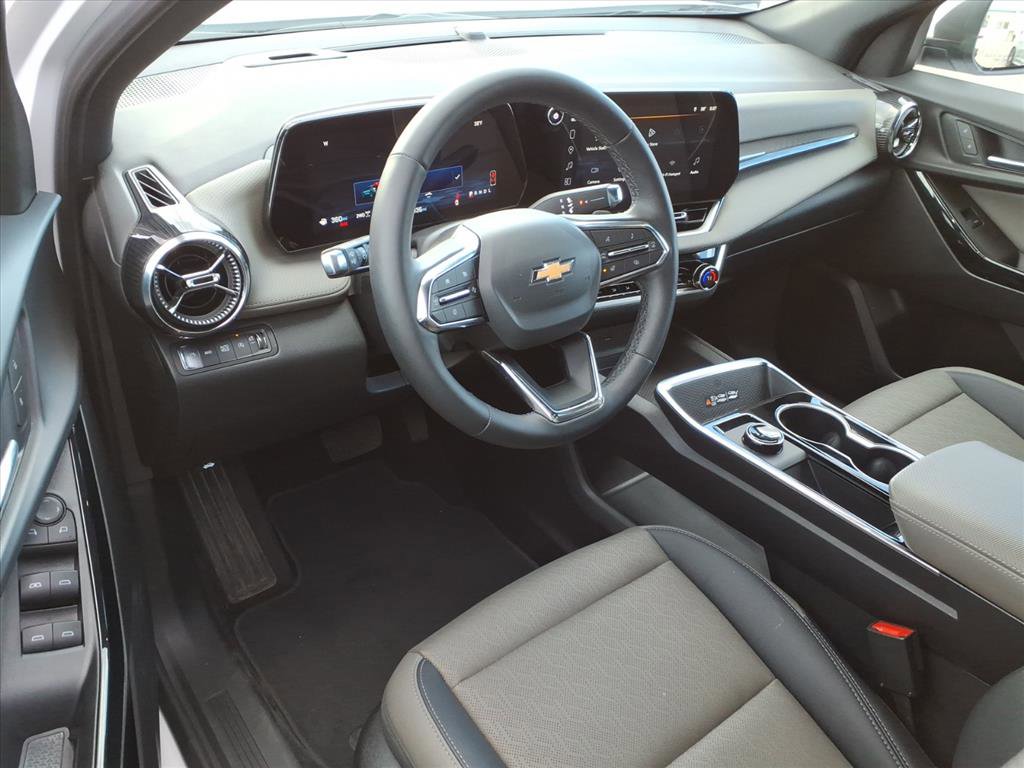 Used 2026 Chevrolet Equinox LT w/ Convenience Package II image 14