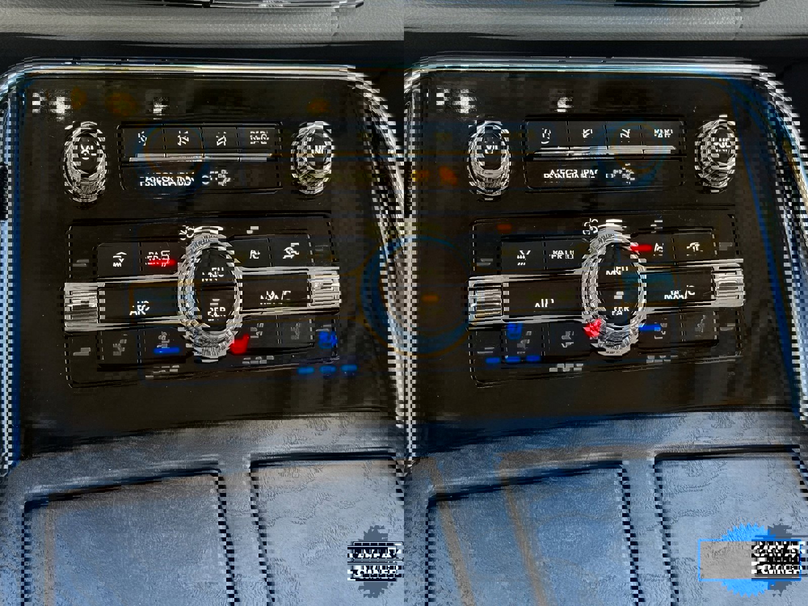 Used 2023 Lincoln Navigator Reserve image 30