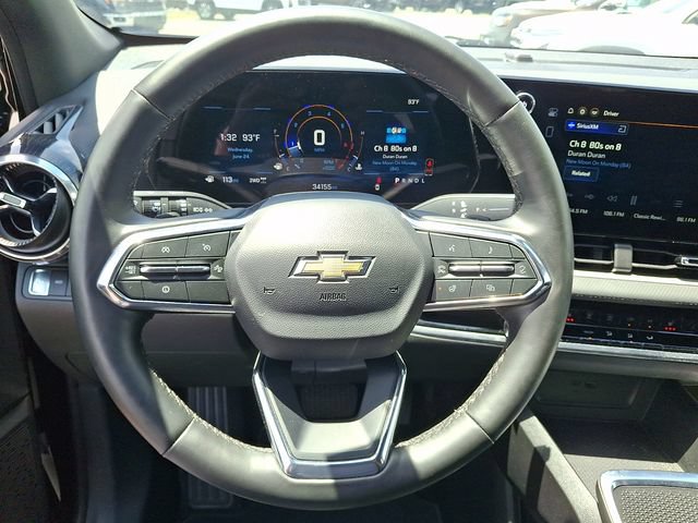 Used 2025 Chevrolet Equinox LT AWD/4WD image 13