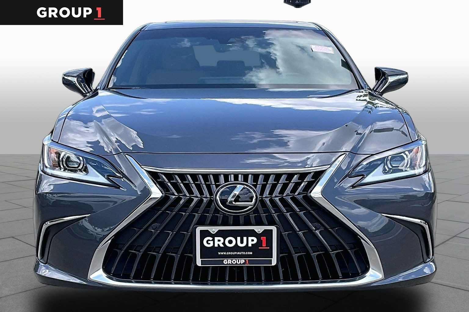 Used 2025 Lexus ES 350 w/ Premium Package FWD image 4