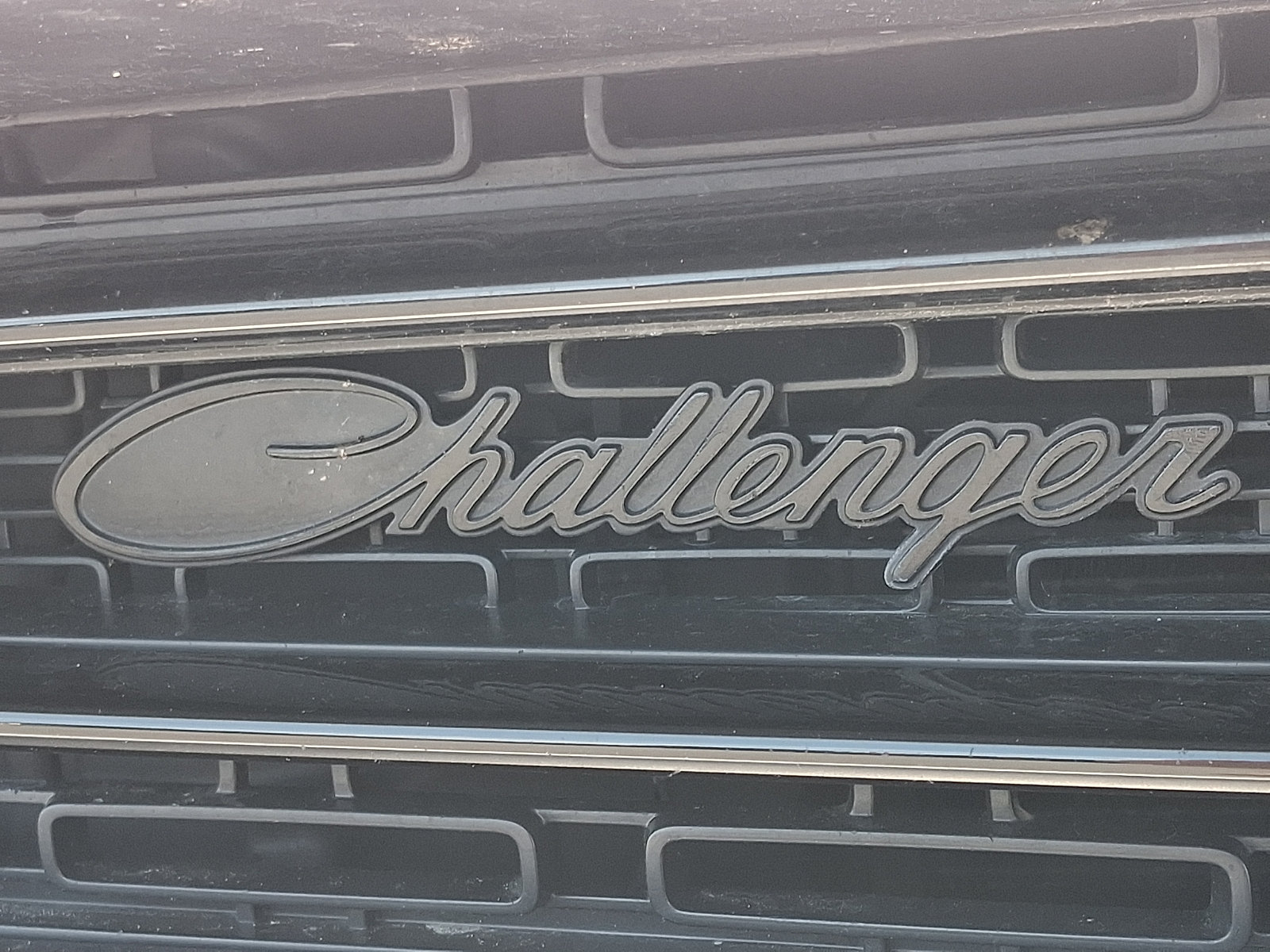 Used 2022 Dodge Challenger SXT w/ Driver Convenience Group AWD/4WD image 29