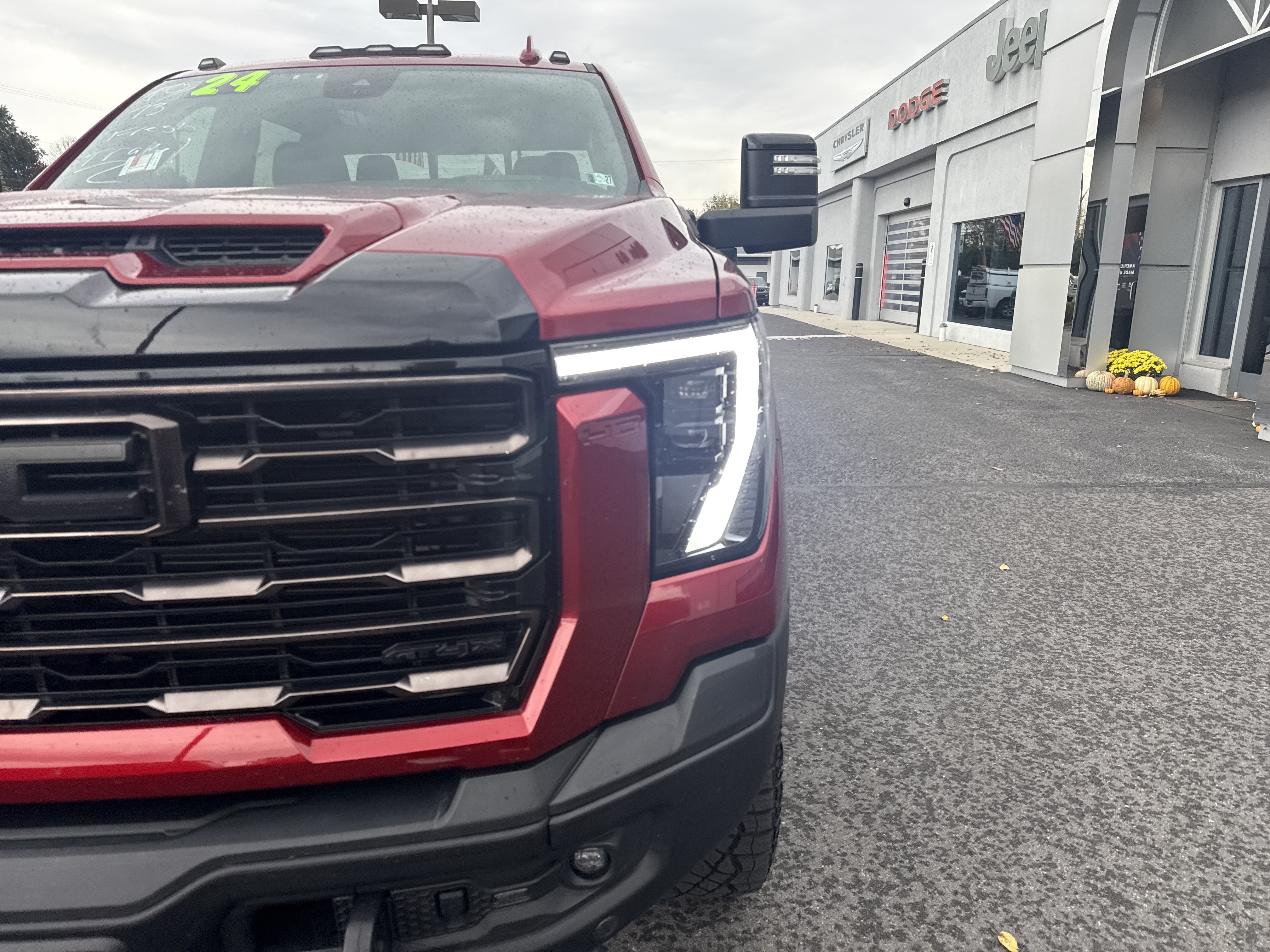 Used 2024 GMC Sierra 2500 AT4X w/ AT4X AEV Edition AWD/4WD image 10