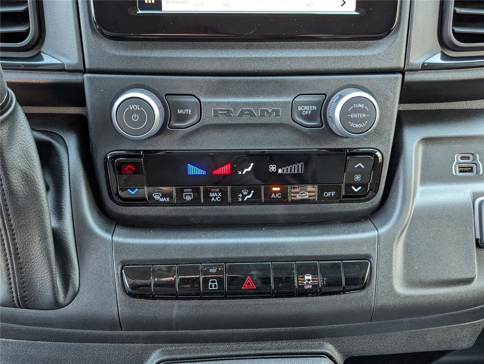 New 2026 RAM ProMaster 2500 w/ Convenience Group image 20