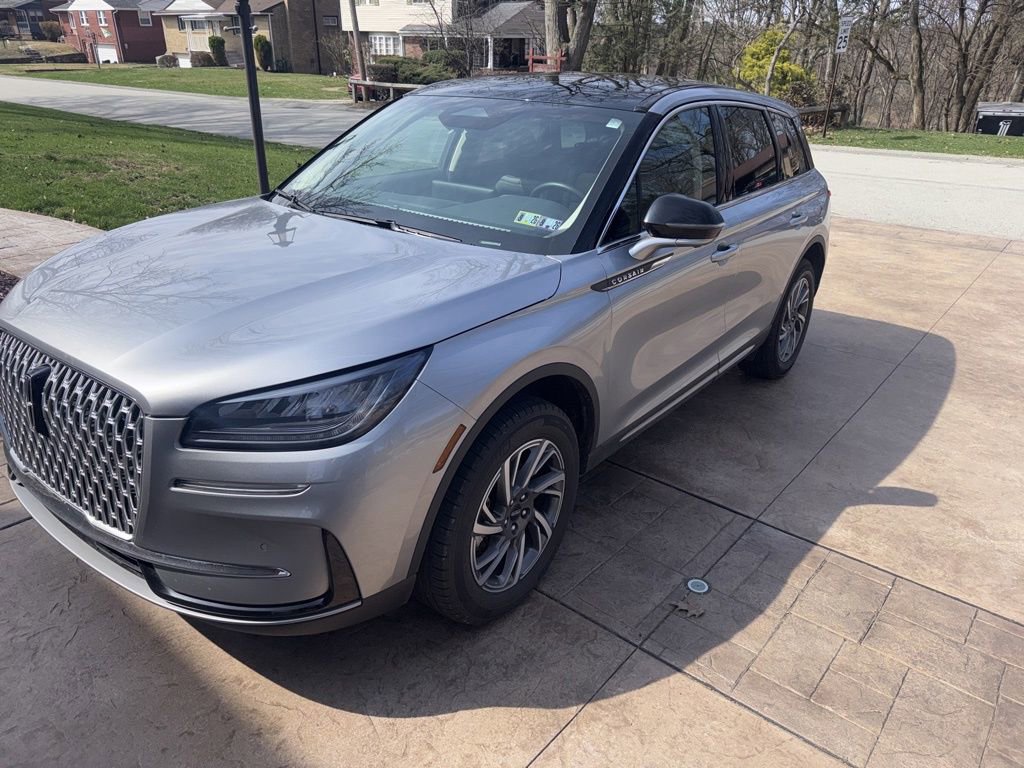 Certified 2023 Lincoln Corsair Standard w/ Equipment Group 101A image 2