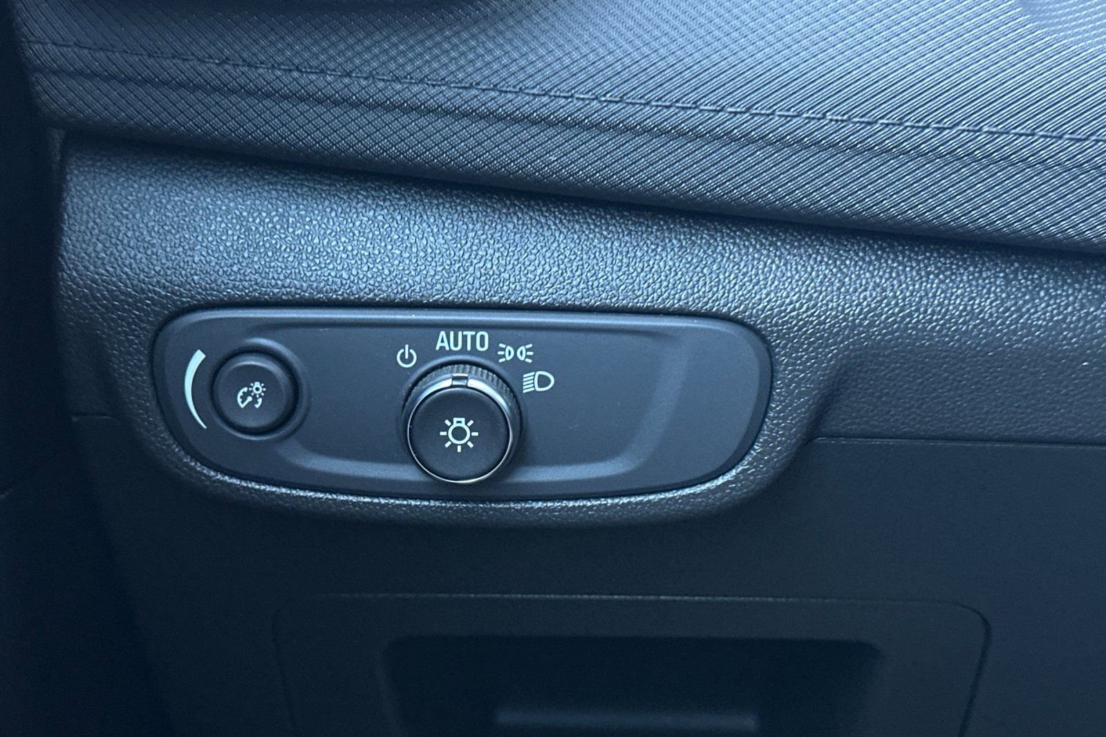 Certified 2024 Chevrolet TrailBlazer LS w/ LS Confidence Package image 34