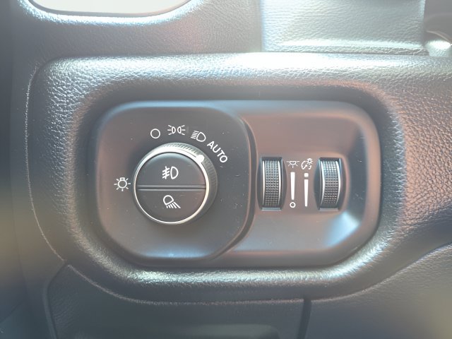 Used 2022 RAM 1500 Laramie w/ Sport Appearance Package AWD/4WD image 11