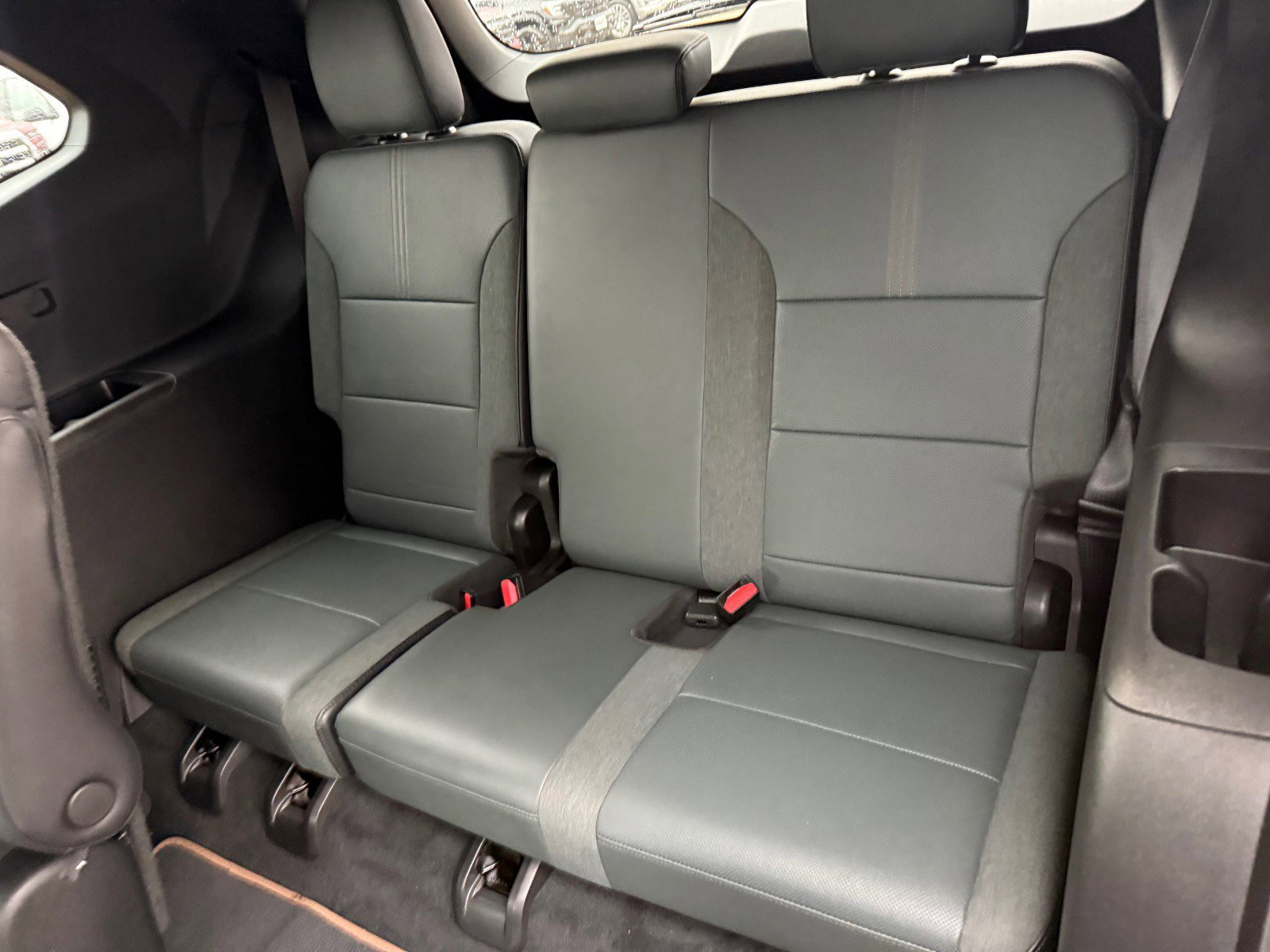 Certified 2025 GMC Acadia AT4 w/ Luxury Package image 12