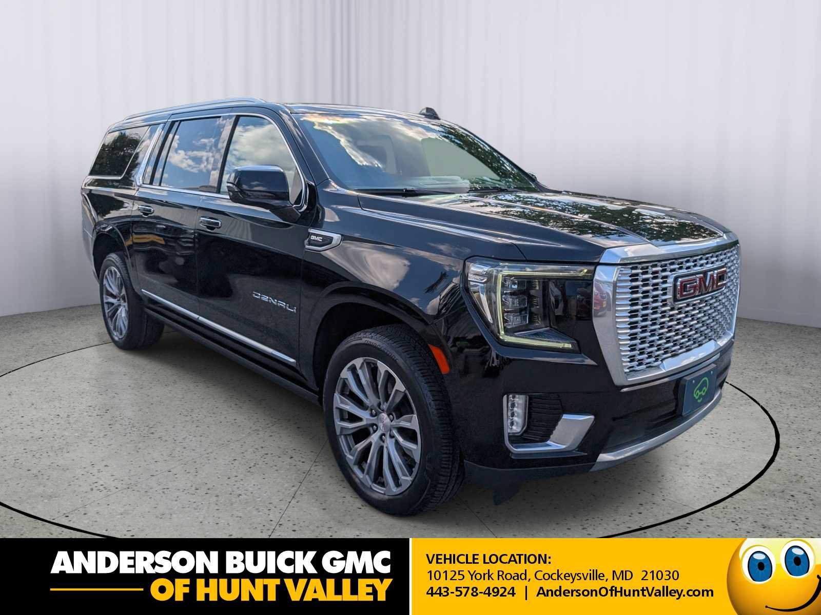 Certified 2022 GMC Yukon XL Denali w/ Denali Premium Package AWD/4WD image 1