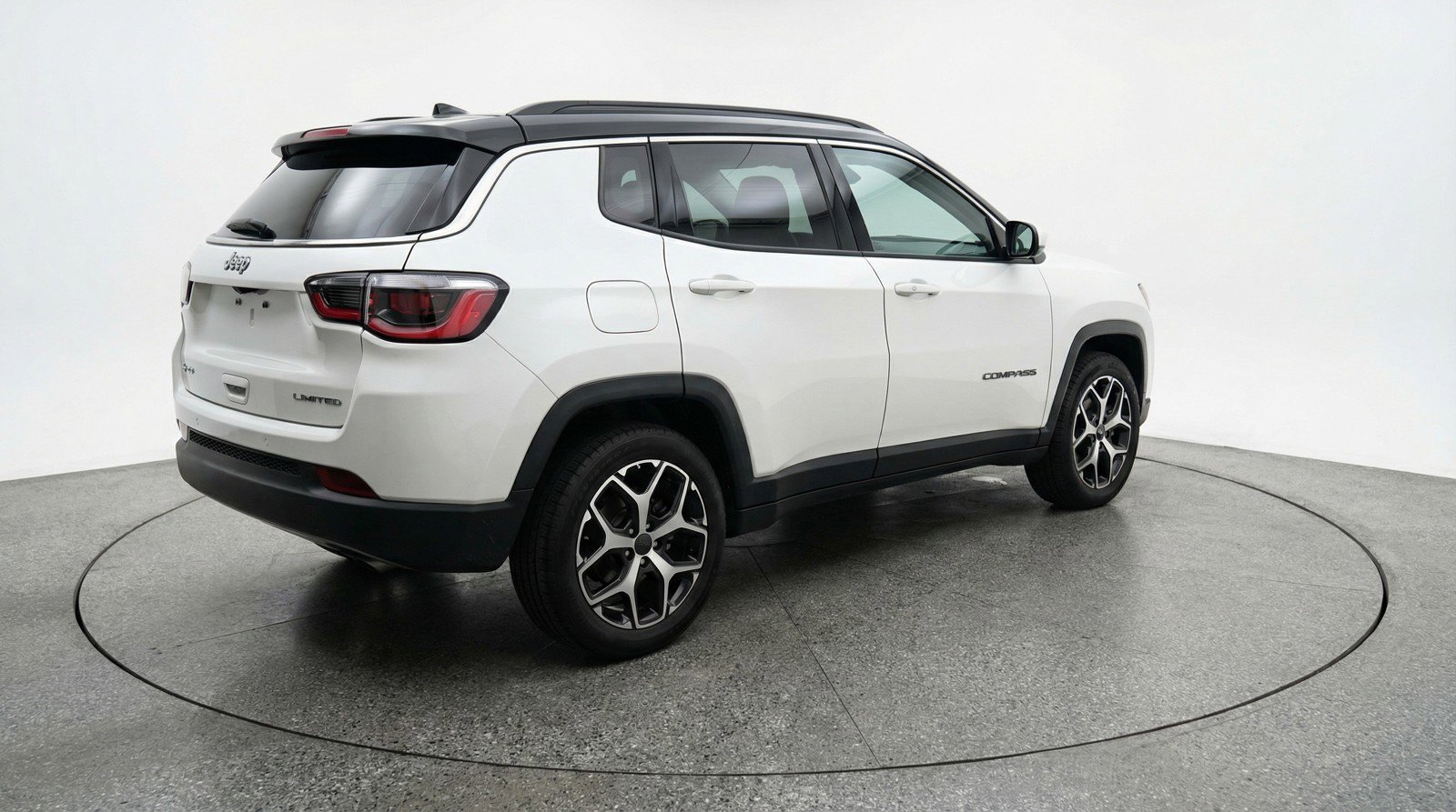 Used 2025 Jeep Compass Limited image 9