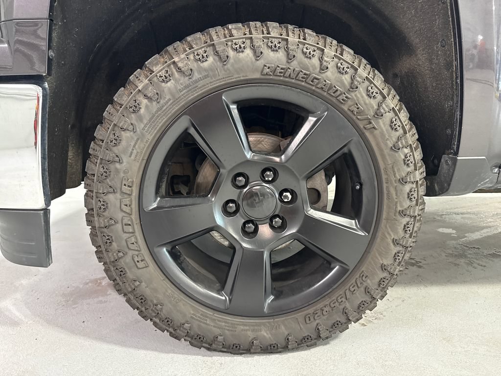 Used 2015 Chevrolet Silverado 1500 LT w/ LT Convenience Package AWD/4WD image 44