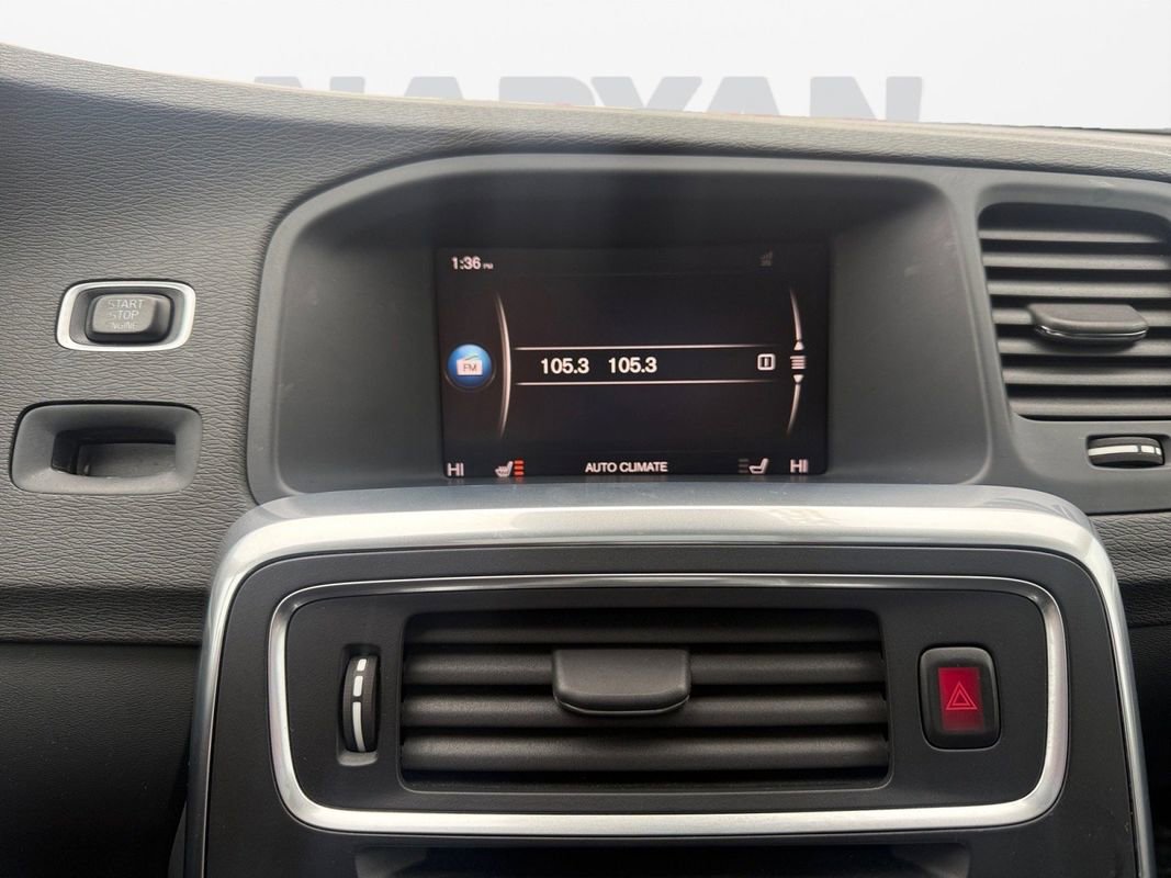 Used 2018 Volvo V60 T5 Dynamic w/ Vision Package image 17