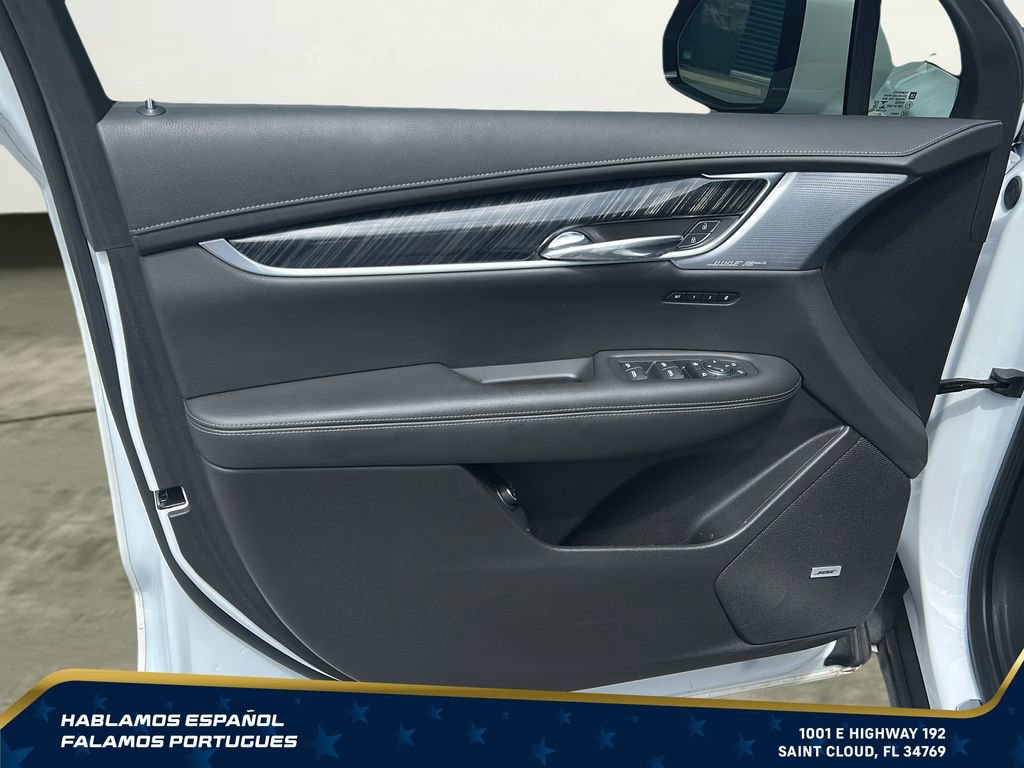Used 2023 Cadillac XT6 Premium Luxury w/ Technology Package FWD image 10