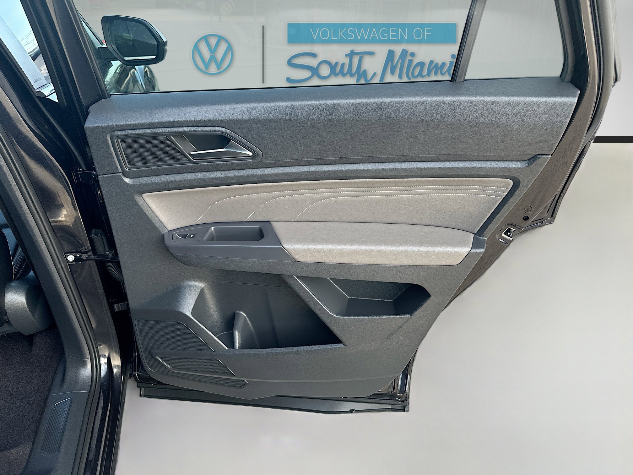 Used 2021 Volkswagen Atlas Cross Sport SE w/ V6 Towing Package image 30