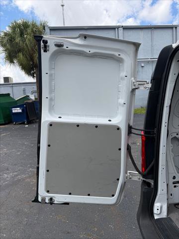 Used 2021 Mercedes-Benz Metris image 25