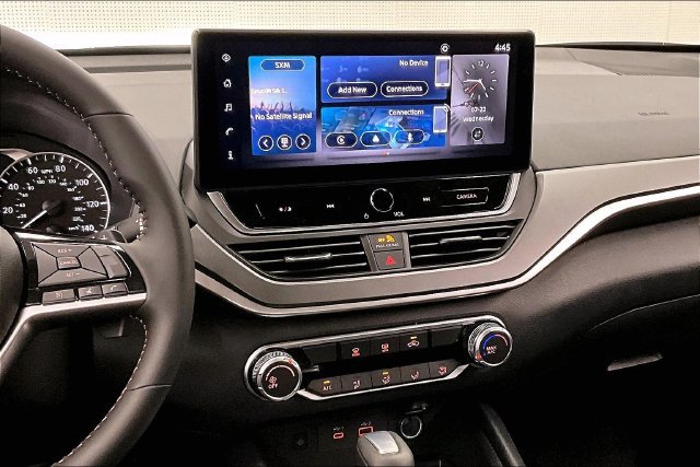 New 2026 Nissan Altima 2.5 SR FWD image 8