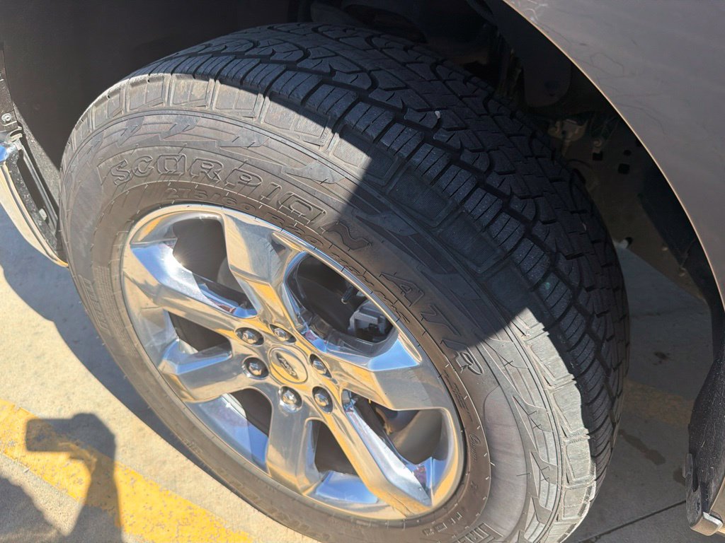 Used 2023 Ford F150 Lariat AWD/4WD image 5