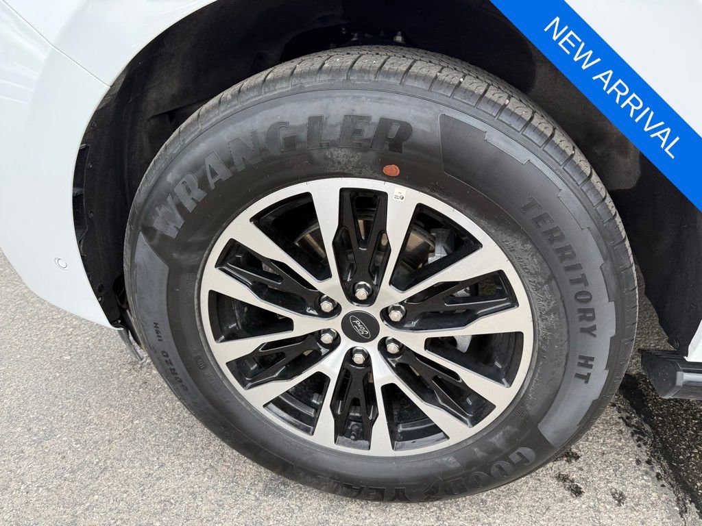 Used 2025 Ford Expedition Max Platinum AWD/4WD image 7