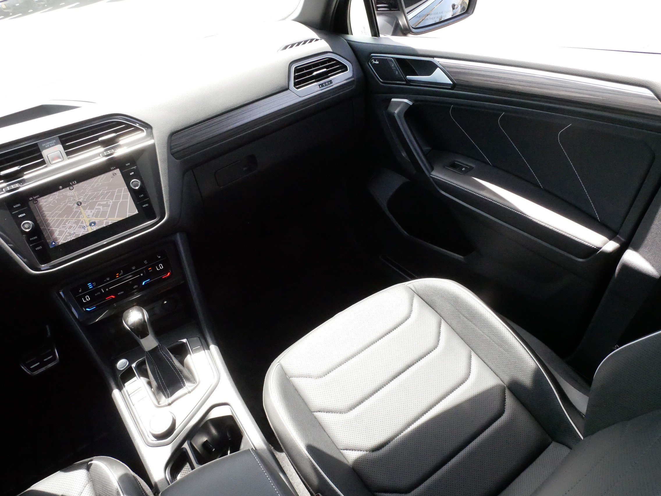 Used 2024 Volkswagen Tiguan SEL R-Line w/ MDO Package, Two-Row AWD/4WD image 11