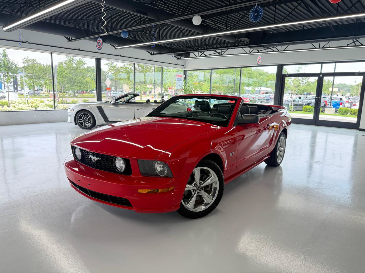 Used 2006 Ford Mustang GT RWD image 9