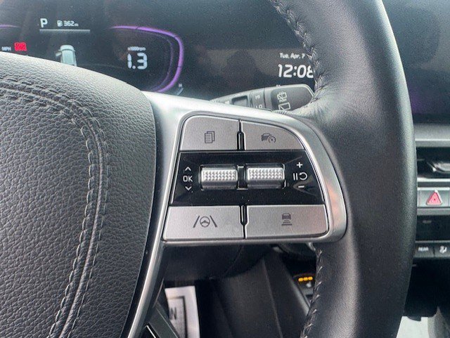 Used 2025 Kia Telluride S image 17