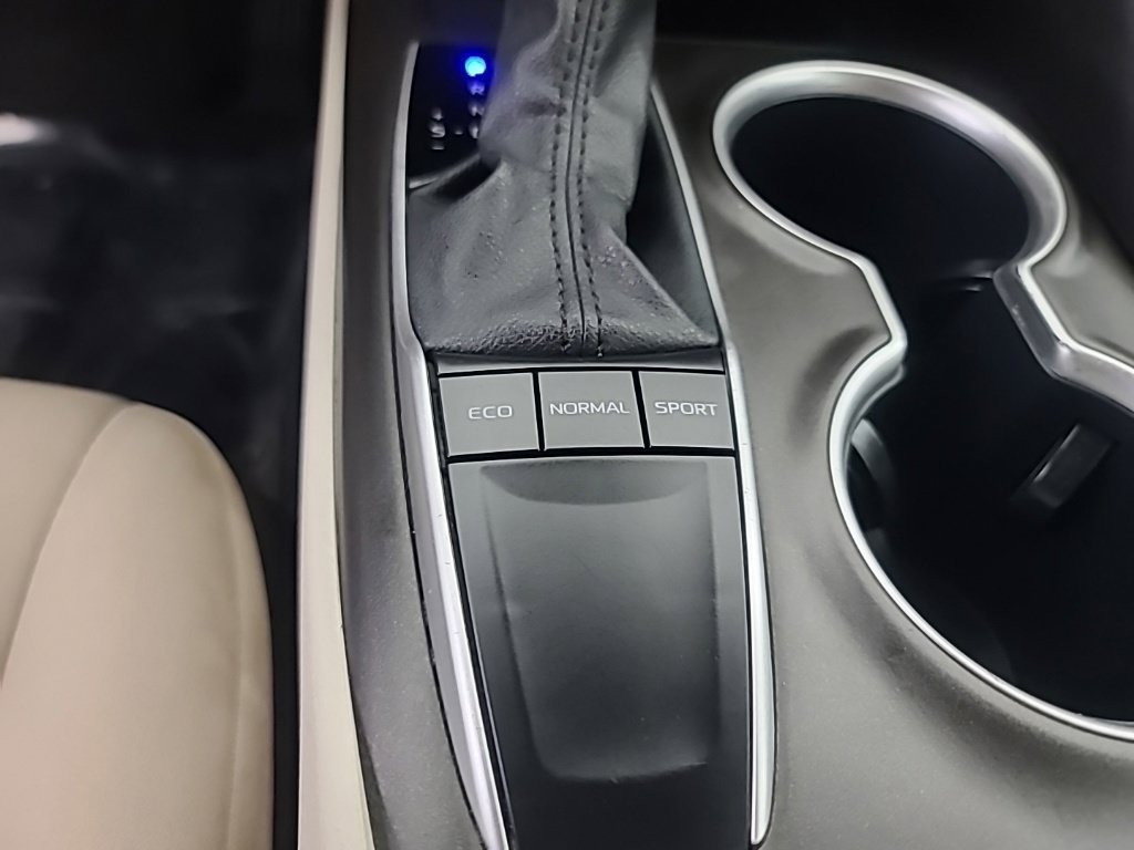 Used 2024 Toyota Camry LE FWD image 35
