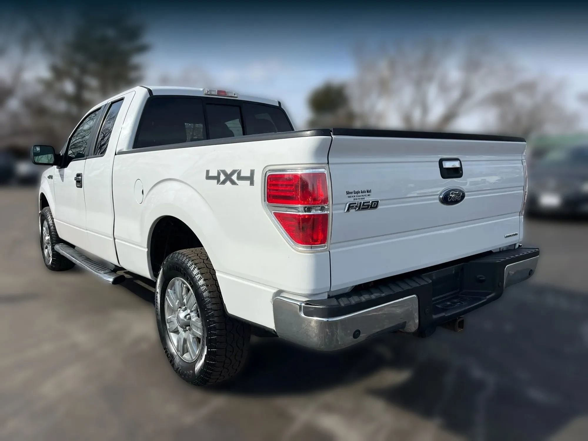 Used 2012 Ford F150 XLT w/ XLT Chrome Pkg image 4