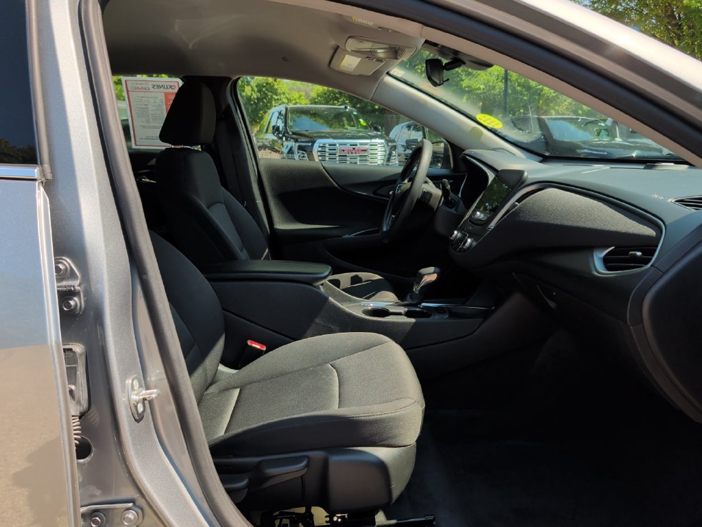 Used 2024 Chevrolet Malibu LT FWD image 37