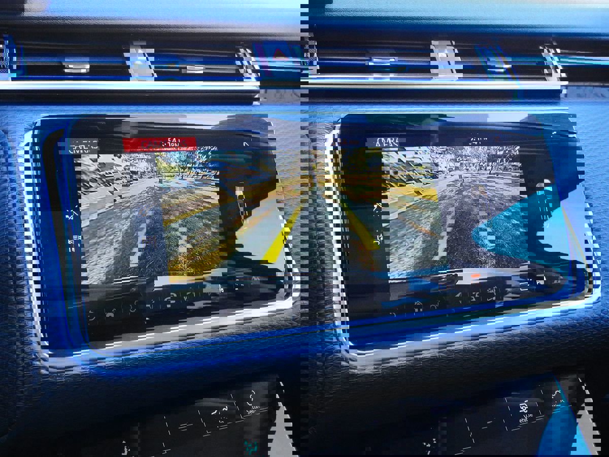 Used 2019 Land Rover Range Rover Velar S image 26