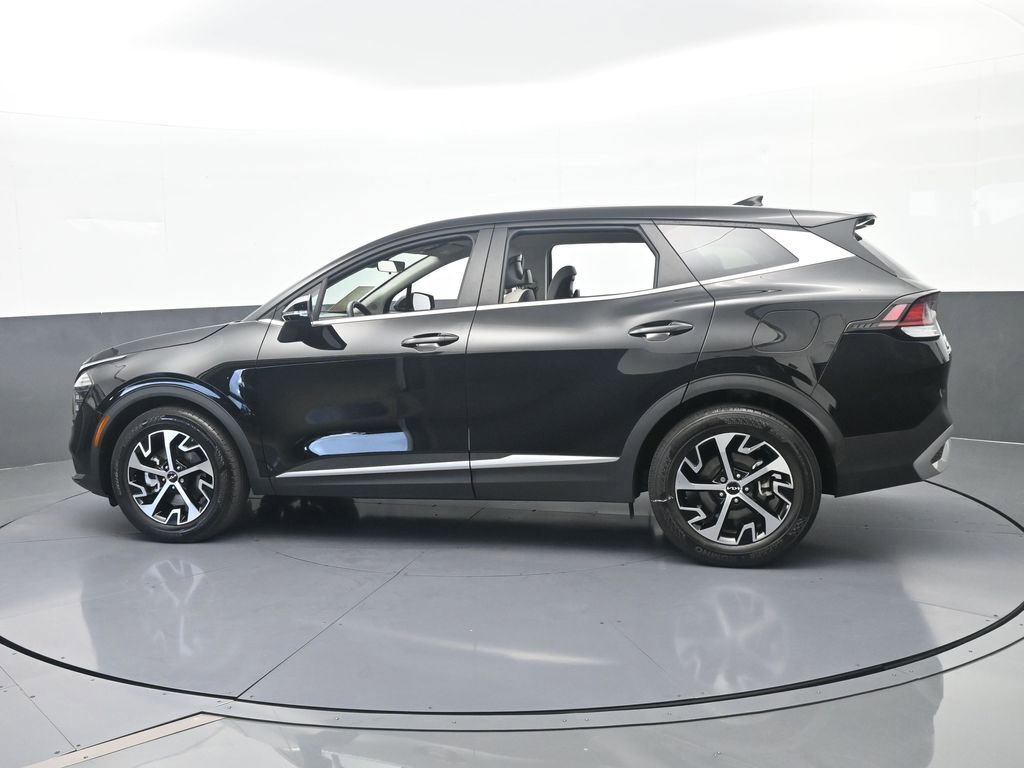 Used 2024 Kia Sportage EX FWD image 3