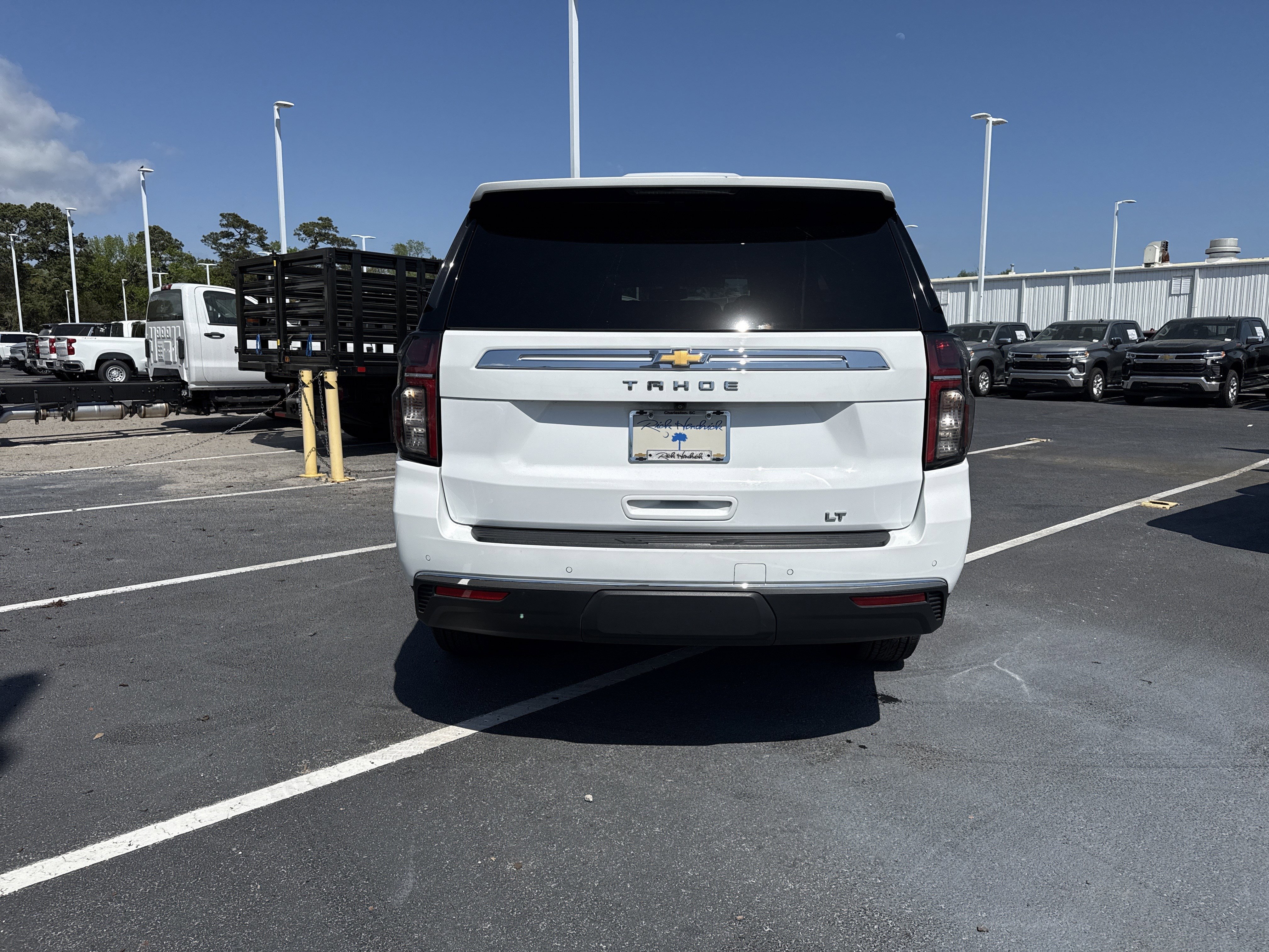 Used 2022 Chevrolet Tahoe LT w/ Luxury Package image 13