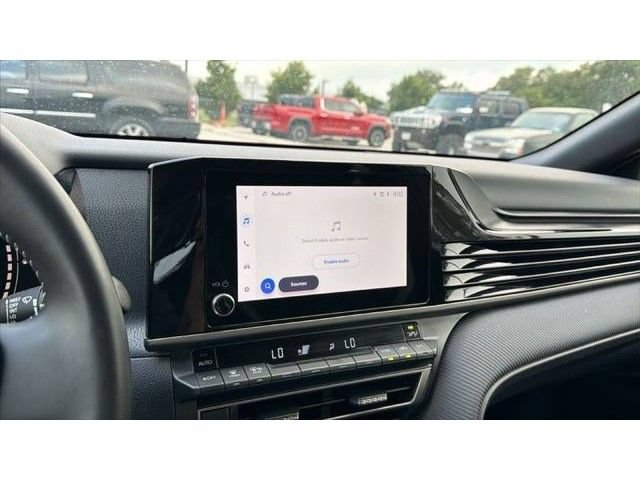 Used 2025 Toyota Camry SE FWD image 28