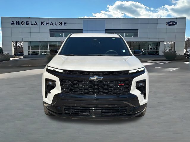 Used 2025 Chevrolet Traverse RS AWD/4WD image 2
