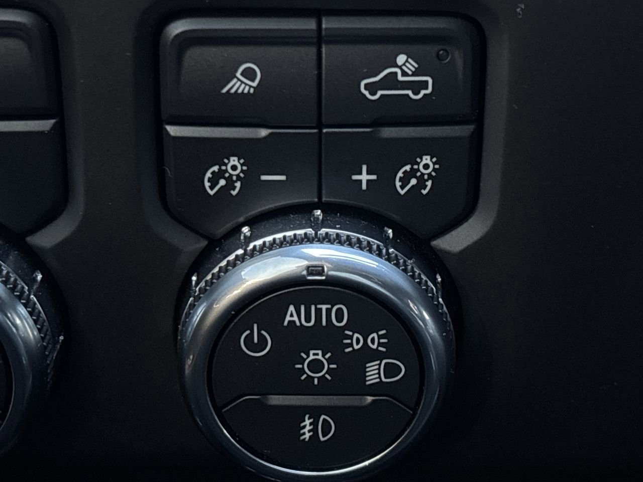 Used 2024 GMC Sierra 3500 AT4 w/ Technology Package image 27