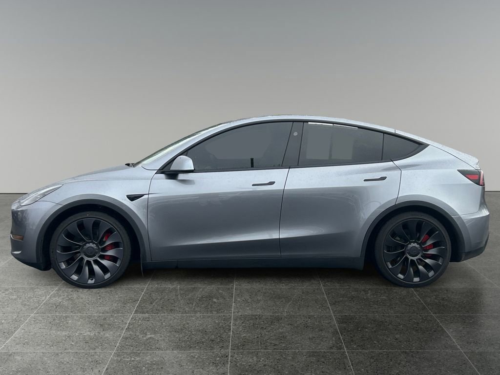 Used 2025 Tesla Model Y Performance image 4