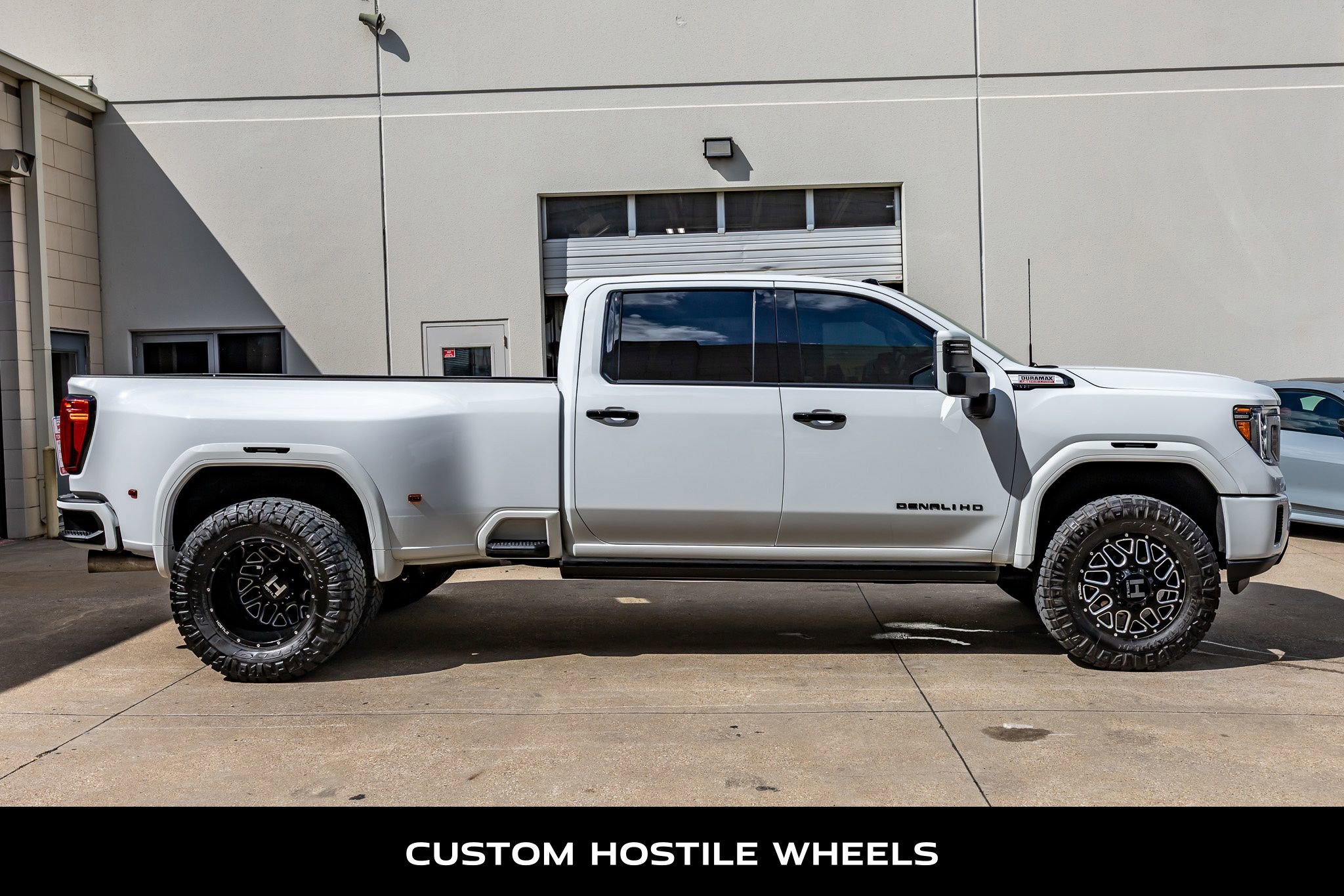 Used 2022 GMC Sierra 3500 Denali w/ Denali Ultimate Package AWD/4WD image 10
