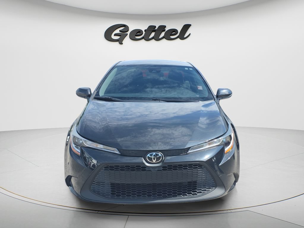 Used 2022 Toyota Corolla LE FWD image 2