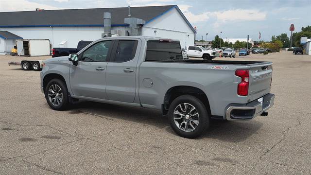 Used 2024 Chevrolet Silverado 1500 LT AWD/4WD image 6