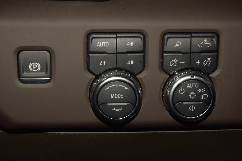 Used 2024 GMC Sierra 1500 Denali AWD/4WD image 39