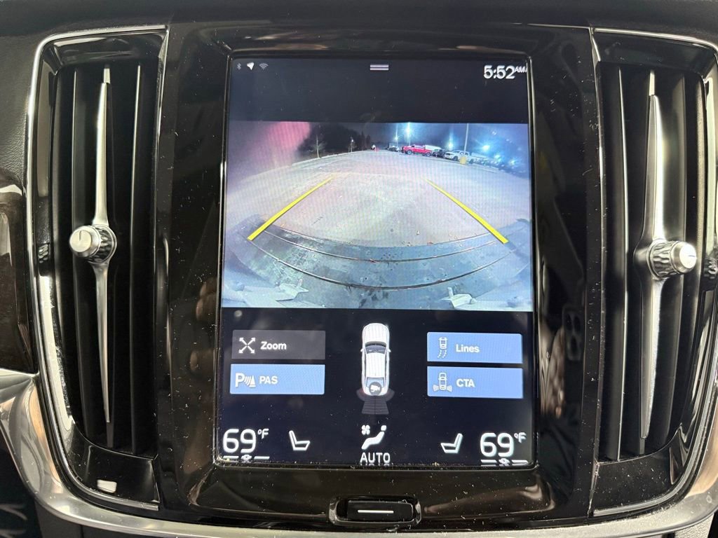 Used 2019 Volvo S90 T6 Momentum image 19