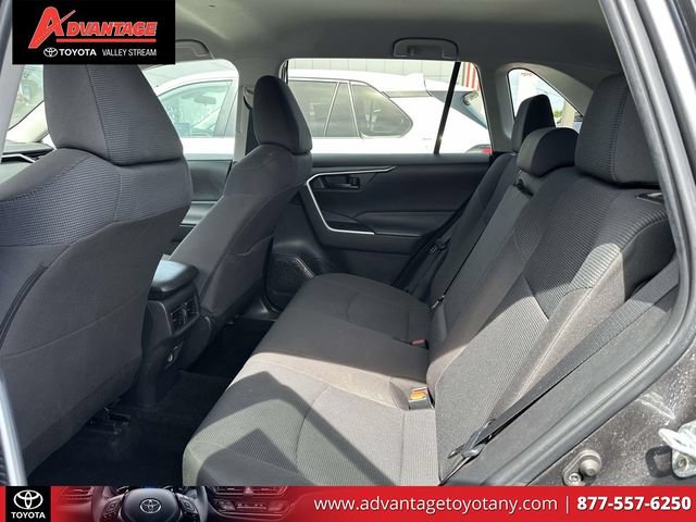 Used 2023 Toyota RAV4 LE AWD/4WD image 15