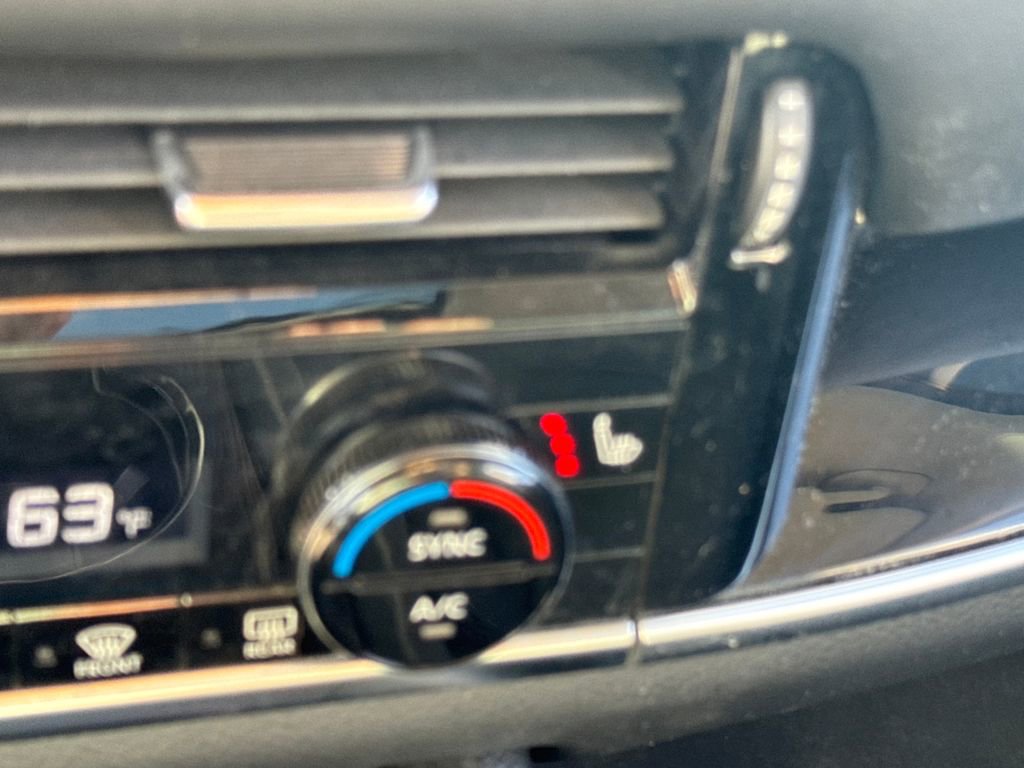 Used 2024 Nissan Rogue SL w/ SL Premium Package image 27