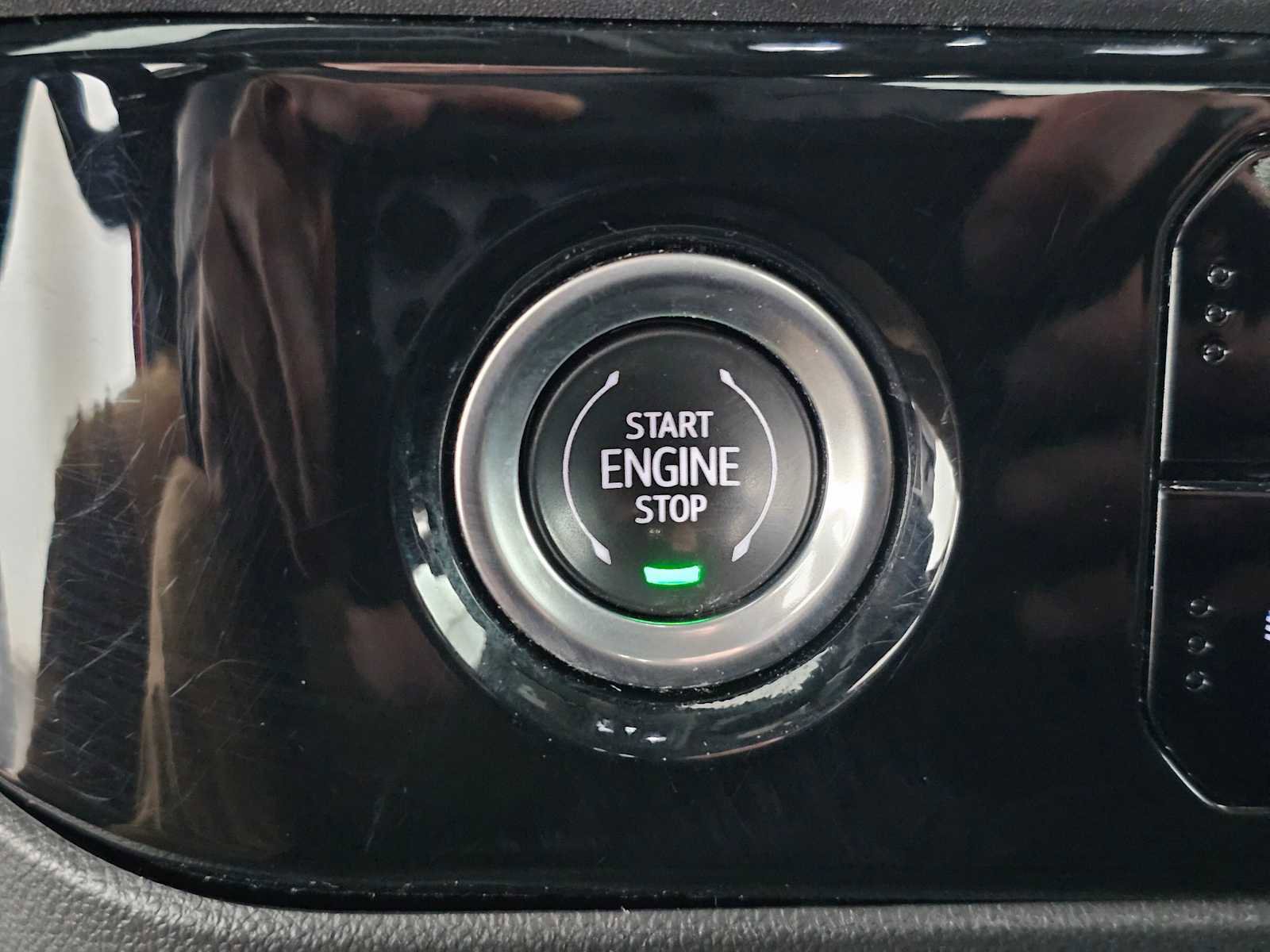 Used 2022 GMC Sierra 1500 Elevation image 30