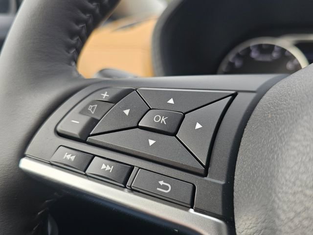 Used 2025 Nissan Sentra SV w/ SV Premium Package image 34